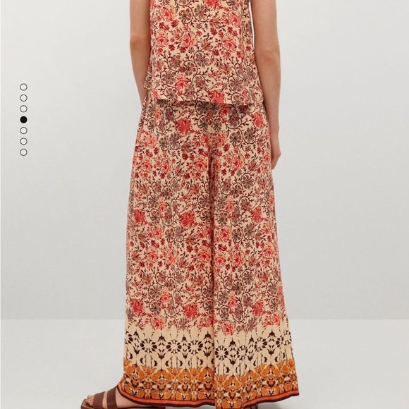 NWOT—Scarf print super flowy pants with elastic waist - Picture 2 of 6